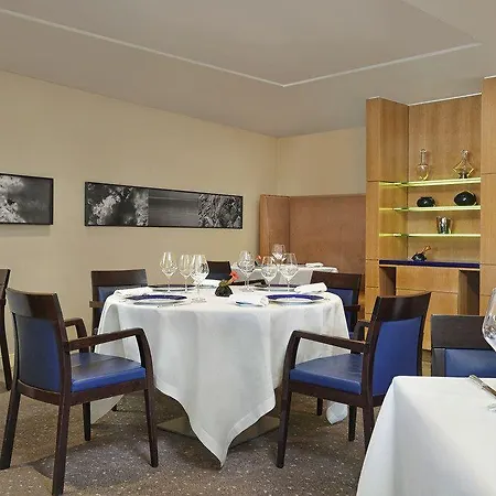 호텔 Sheraton Paris Charles De Gaulle Airport 르 메스닐 아멜롯