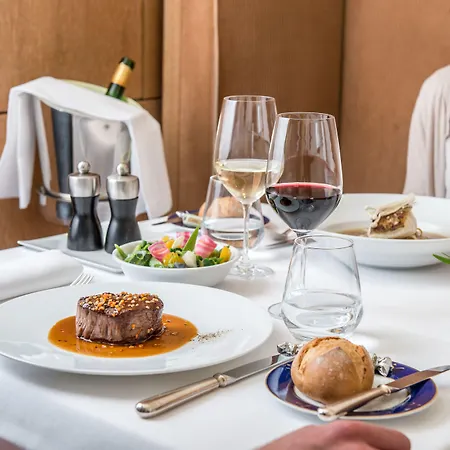 Sheraton Paris Charles De Gaulle Airport 4*