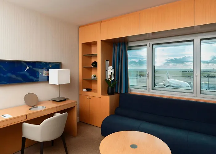 Hotel Sheraton Paris Charles De Gaulle Airport 4*